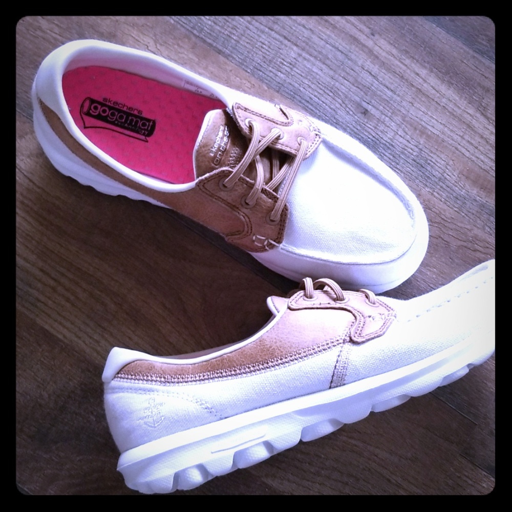 Sketchers Boat shoes 6.5